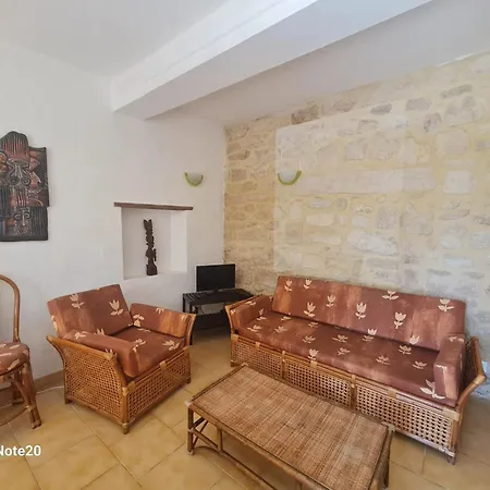 Convivial A 85 M² Avec Terrasse_2 *